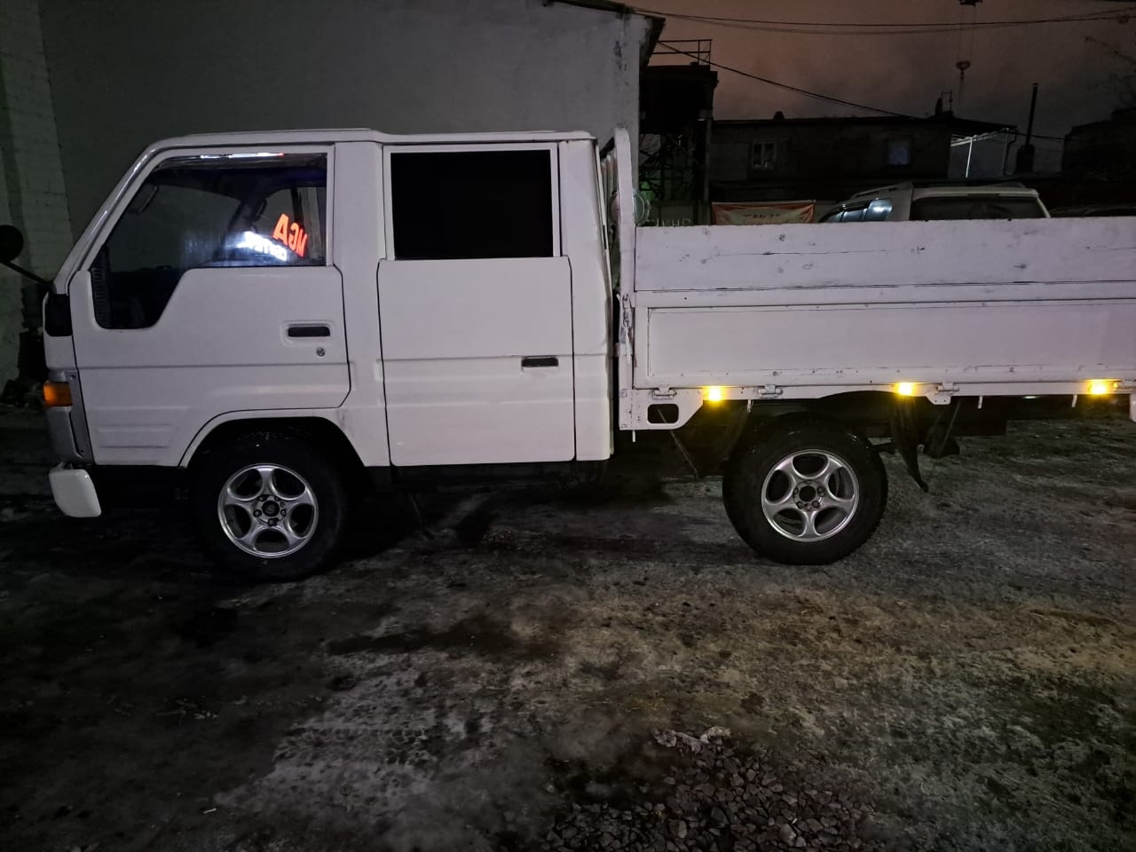 Купить Грузовик Тойота Хайс 4 Вд