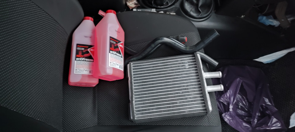 Радиатор печки, от приоры. С климатом (Panasonic) — Chevrolet Niva GLX ...