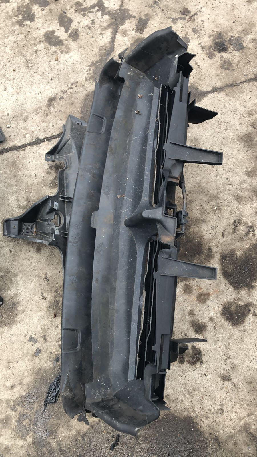 14.1. Передок — замена жалюзи и кронштейнов крыла, М-бампера, фары ...