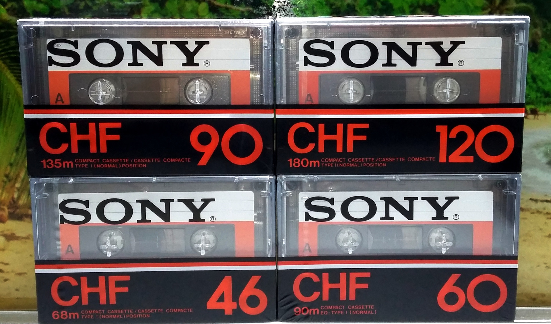 Каталог аудиокассет. Компакт кассета Sony. Компакт кассеты сони 80 годов. Аудиокассеты сони. Линейка аудиокассет Sony.