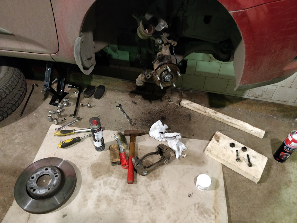 Замена тормозных дисков. — KIA Ceed (1G), 1,4 л, 2010 года | плановое ...