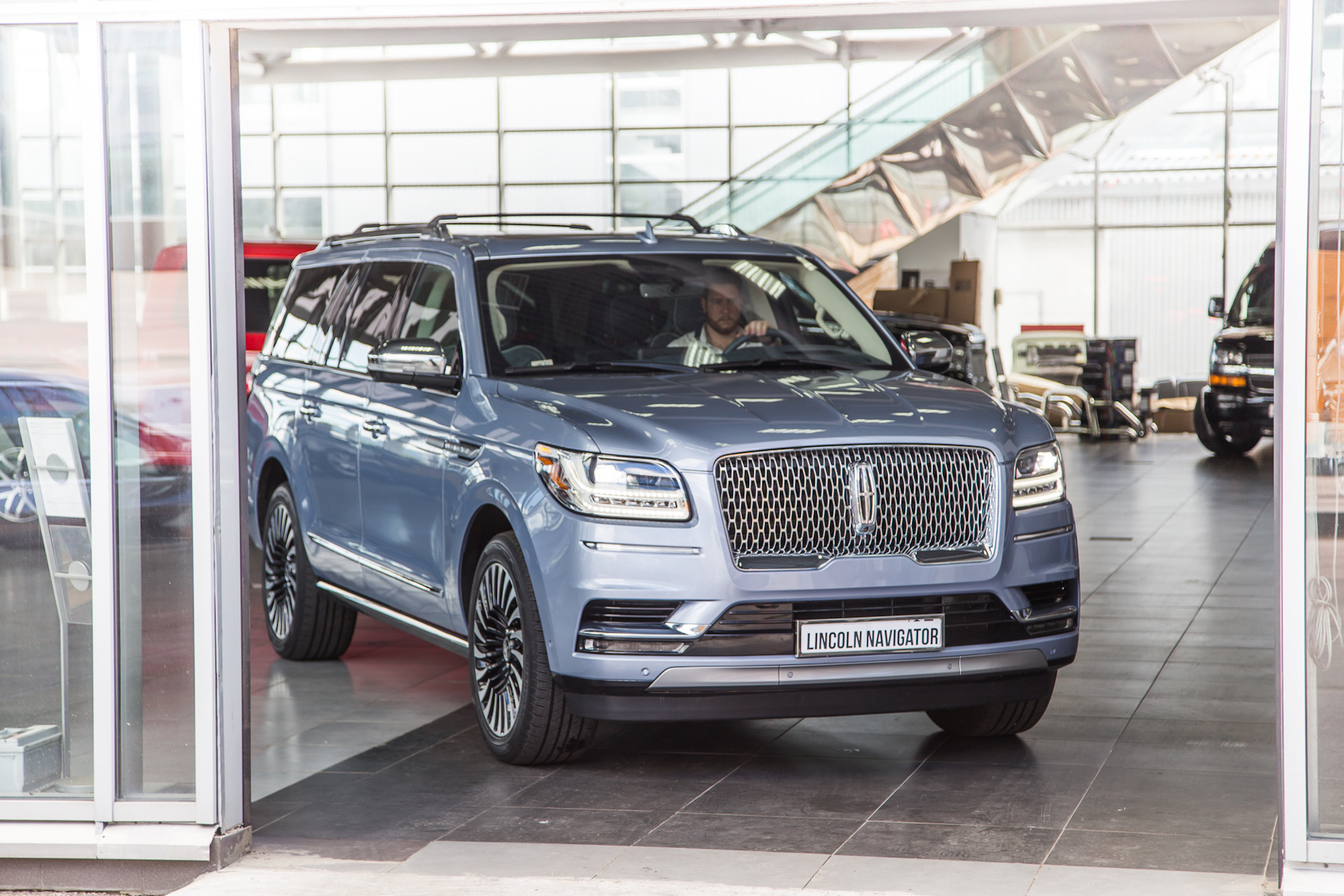 Закрытая презентация Lincoln Navigator в Москве. — «Новые модели и  концепты» на DRIVE2