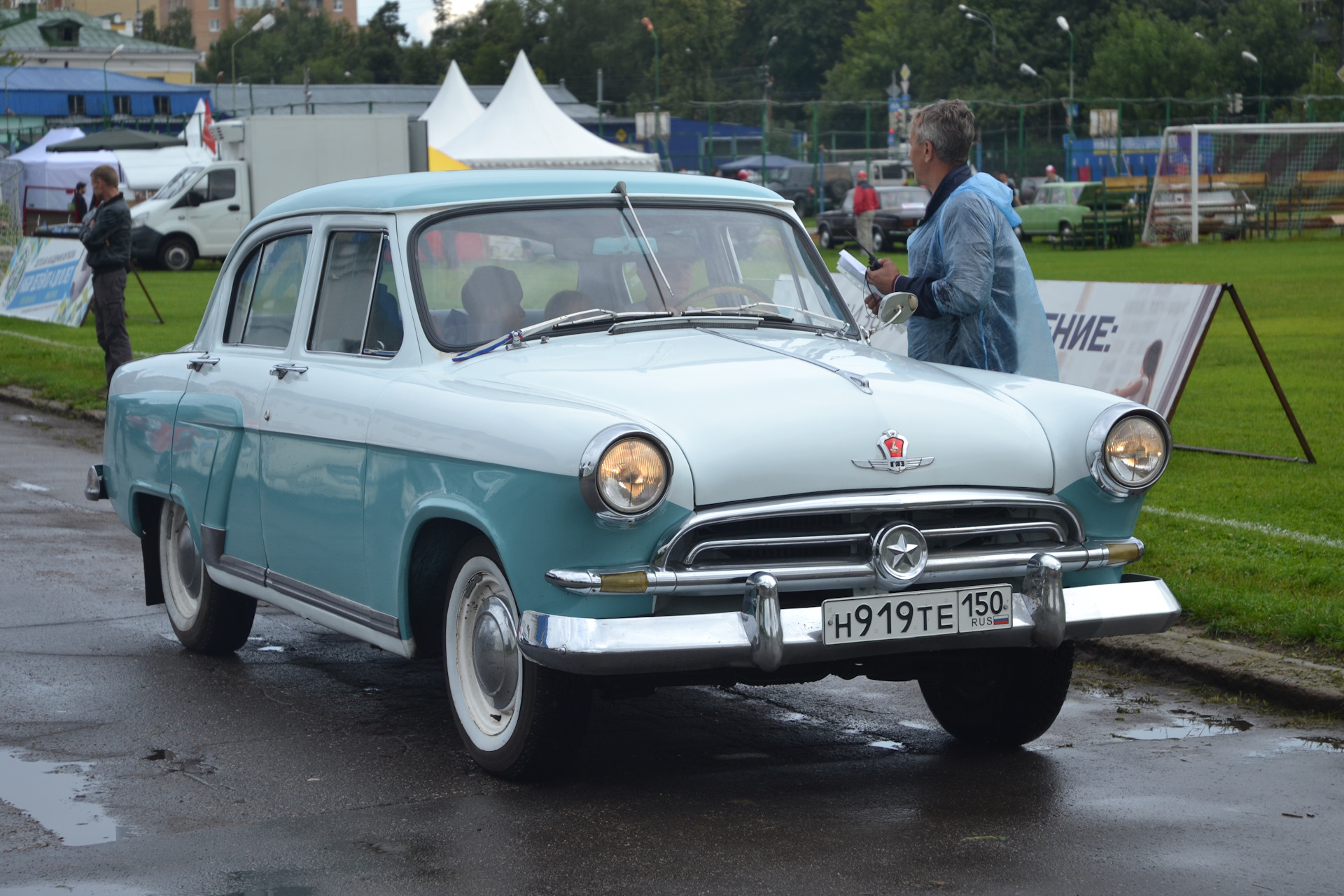 21 со. ГАЗ 21 Волга со звездой. ГАЗ м21 Волга звезда. ГАЗ 21 звезда 1957. Двухцветная Волга ГАЗ-21 со звездой.