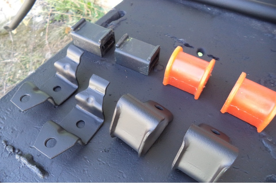 Поменял втулки и разрезные резинки на заднем стабилизаторе — Opel ...