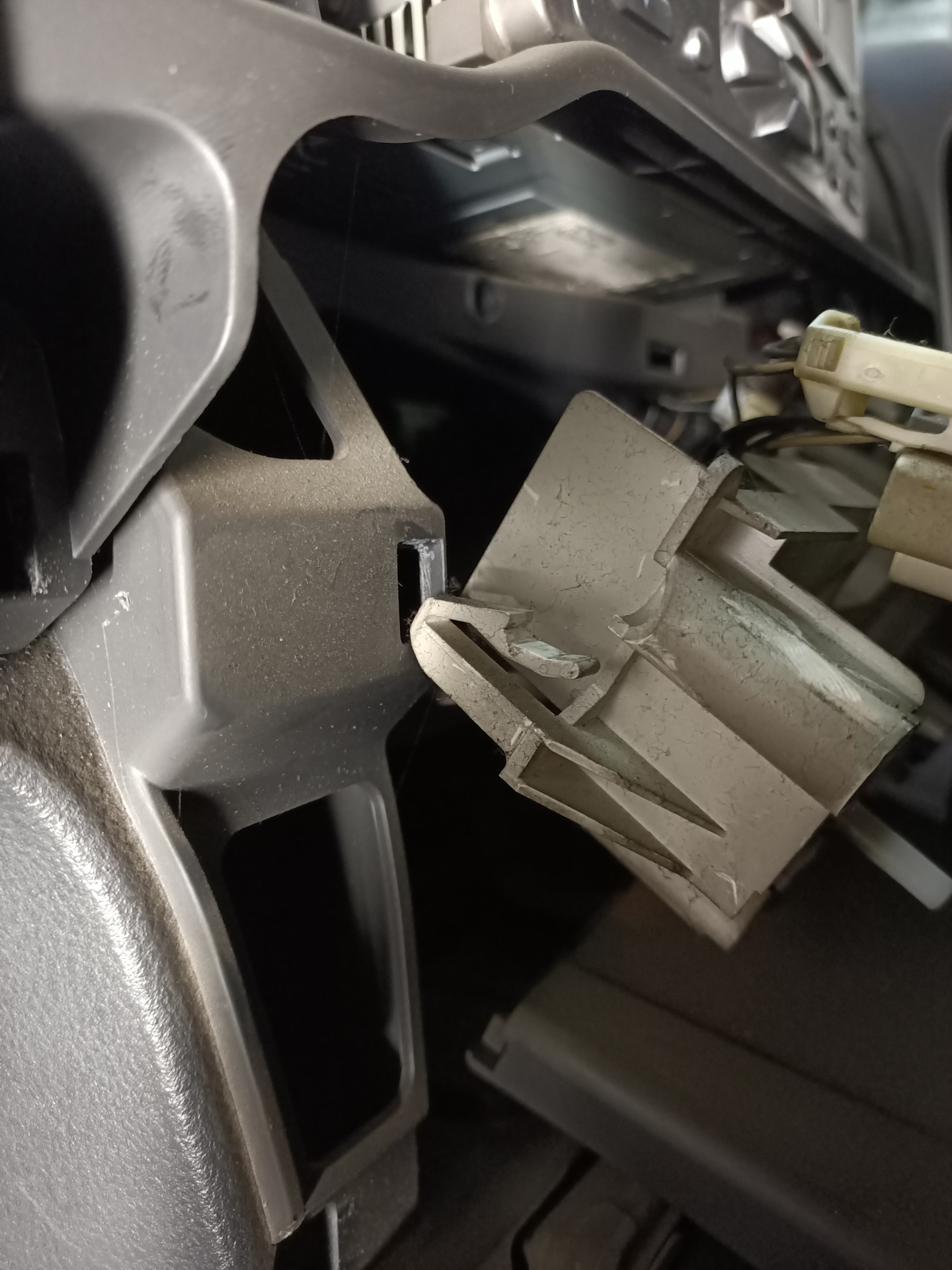 Установка сенсорной магнитолы 2din на Android — Toyota Probox, 1,5 л ...