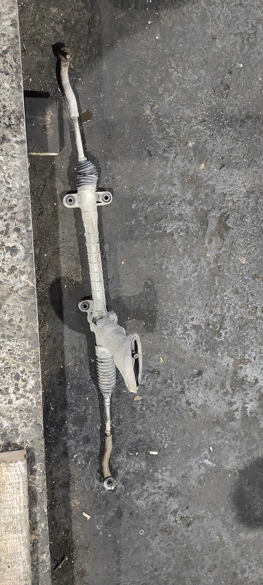 порвался пыльник на рейке — Toyota Corolla (120), 1,6 л, 2004 года ...