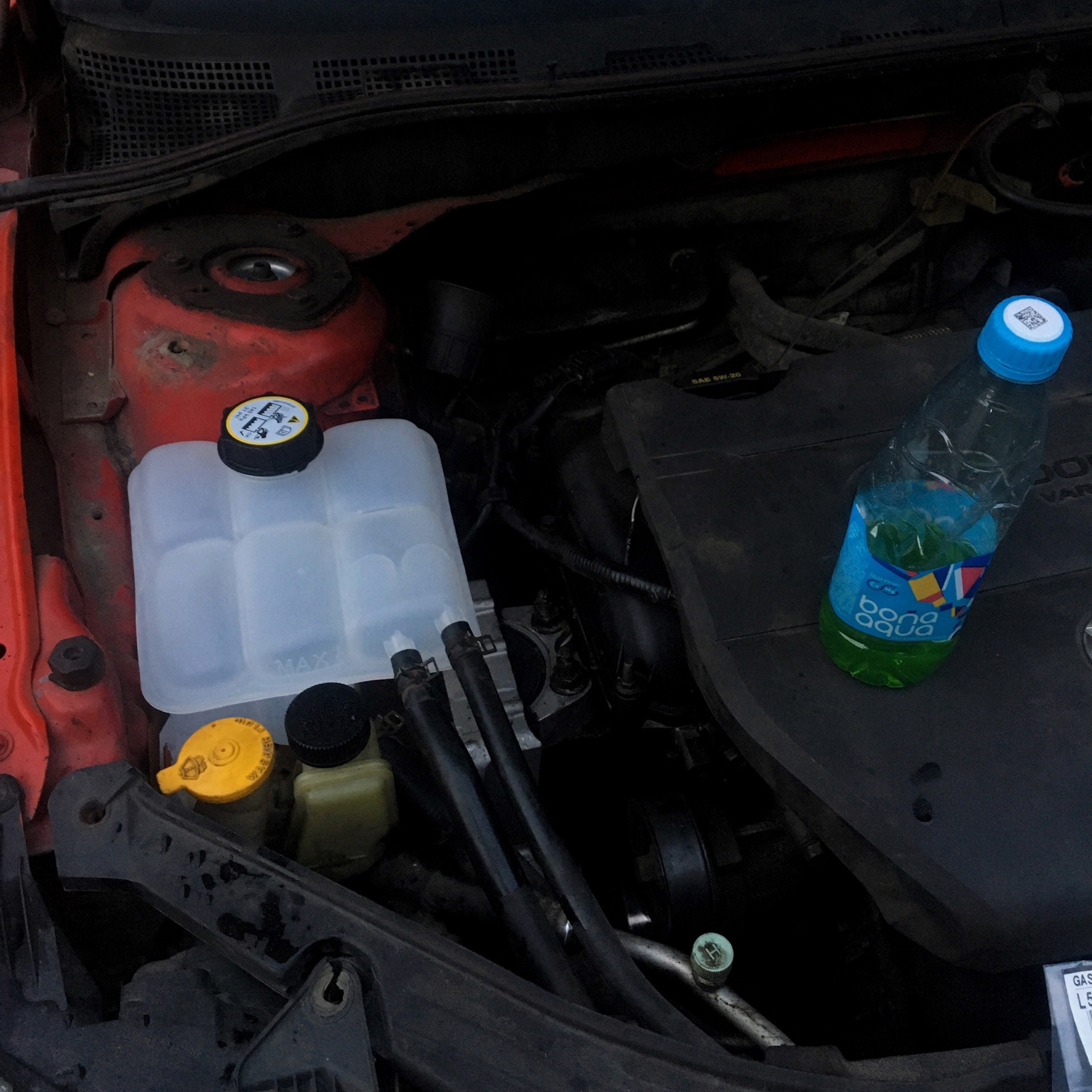 8.| Внеплановые покупки: гофра и бак антифриза. — Mazda 3 (1G) BK, 2 л ...