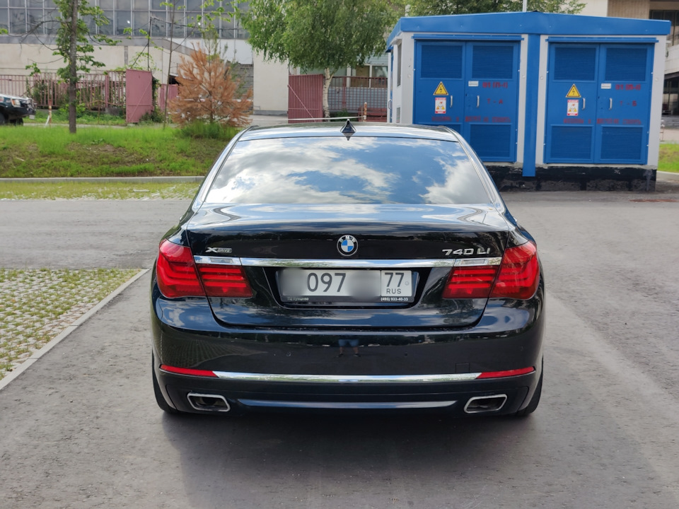 Рестайлинг li 2024. BMW 760 F. BMW f02 Alpina. BMW f01 Alpina черный. F02 760 LCI.