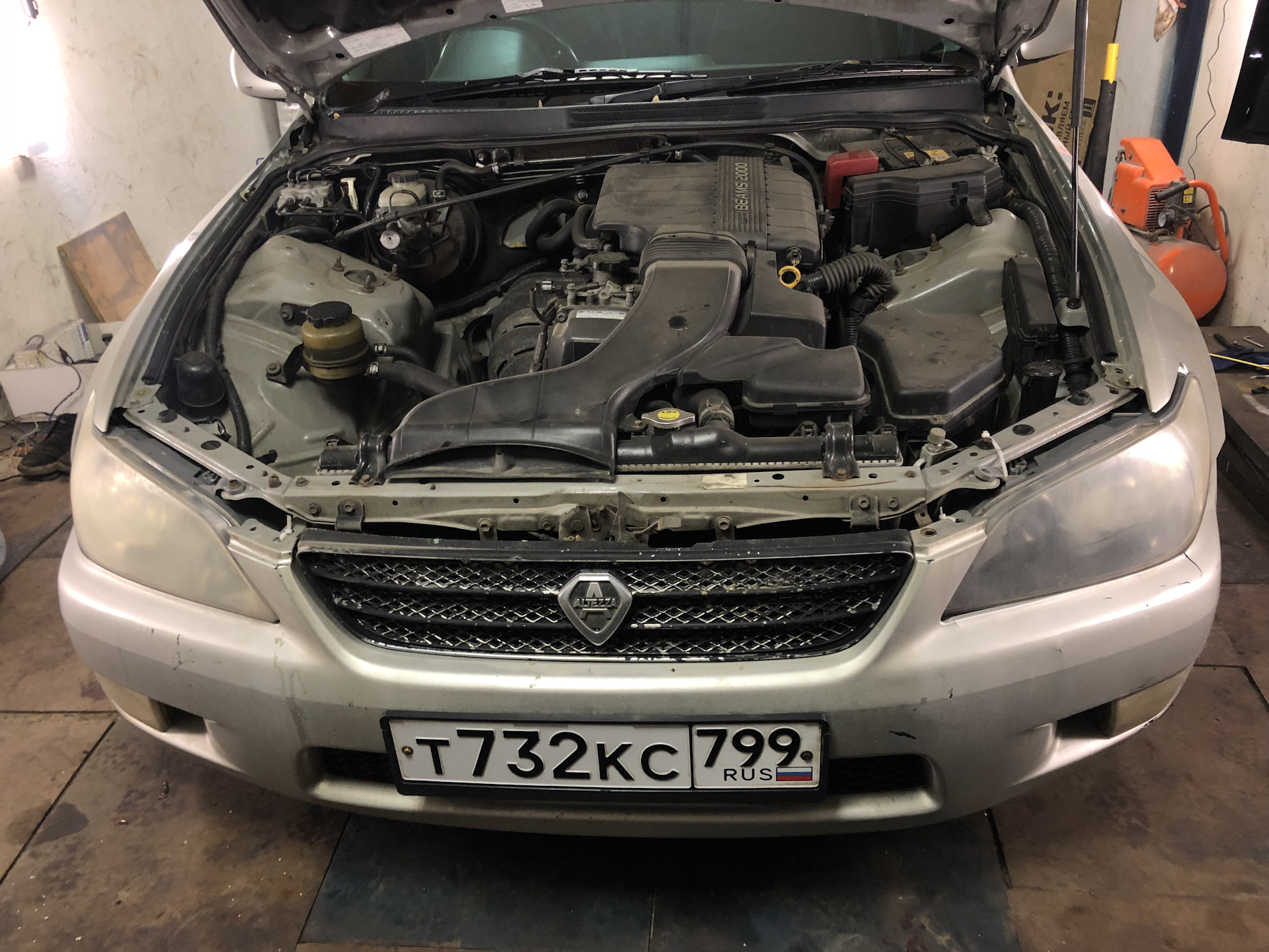 Как снять фару тойота 200 Замена фар - Toyota Altezza, 2 л, 2003 года запчасти DRIVE2