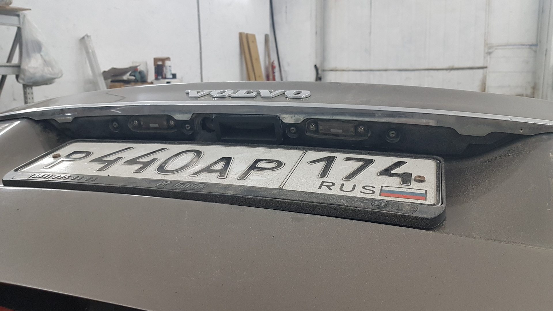 Кнопка открытия багажника от фф2 — Volvo S80 (2G), 2,5 л, 2007 года ...