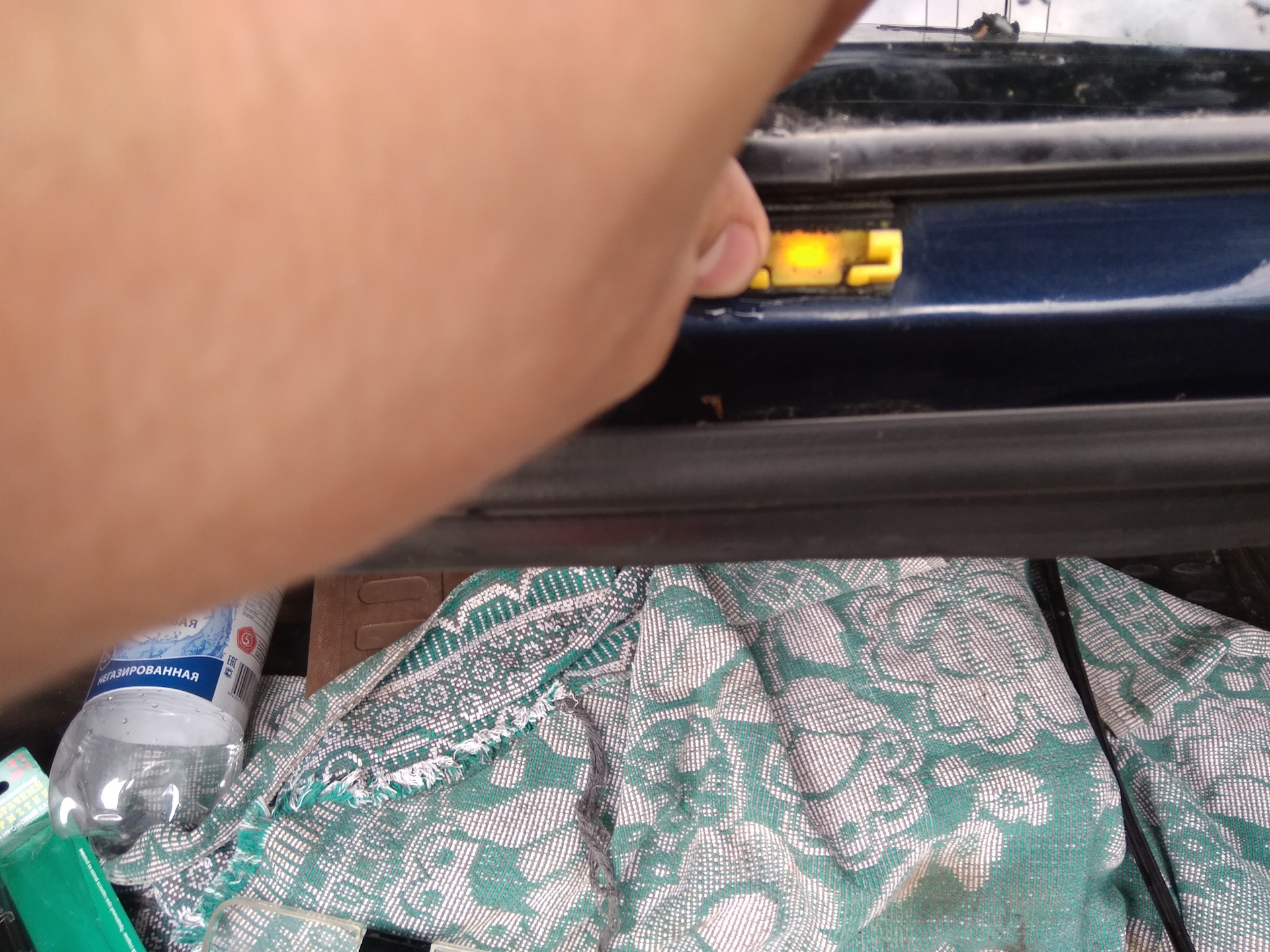 Течь багажника 😠 — Hyundai Sonata IV (EF), 2 л, 2008 года | своими ...