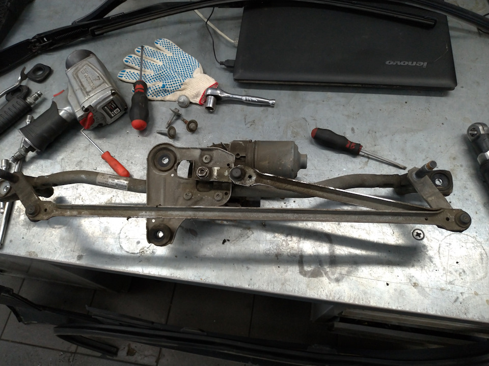 Пациент — Volvo XC70 III