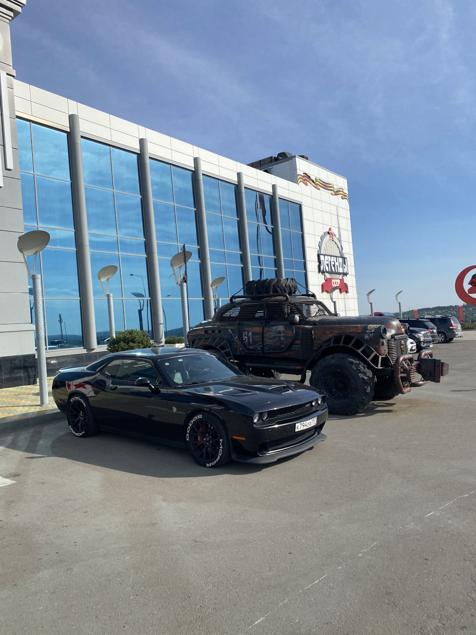 Путешествие на Арзых и Домбай — дорога туда, музей СССР — Dodge Challenger,  6,2 л, 2015 года | путешествие | DRIVE2