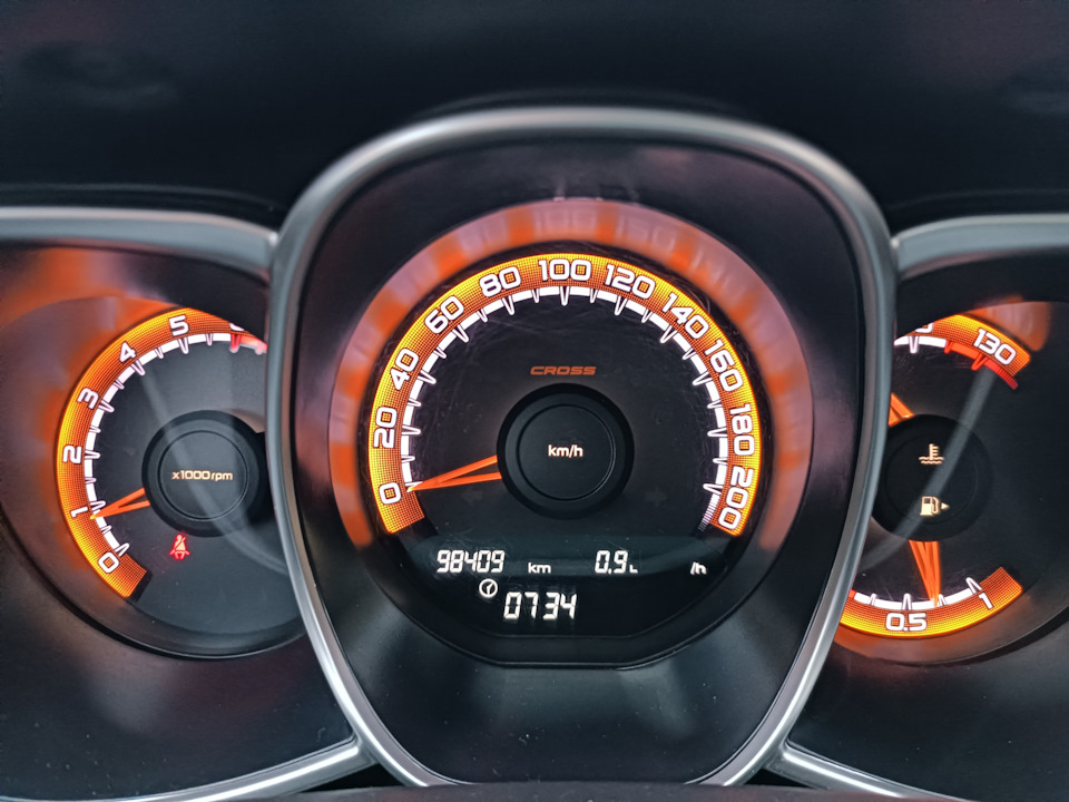 На этом пробеге поменял колеса — Lada Vesta Cross (1G)