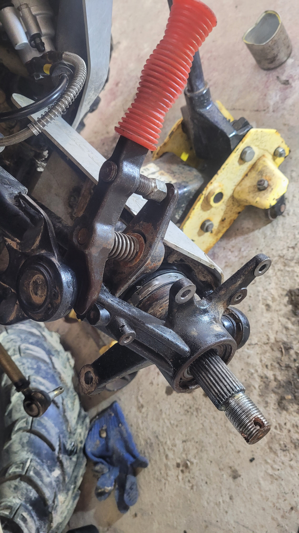 Квадрик, замена всех ступичных подшипников. — УАЗ 31512, 2,5 л., 1986 ...