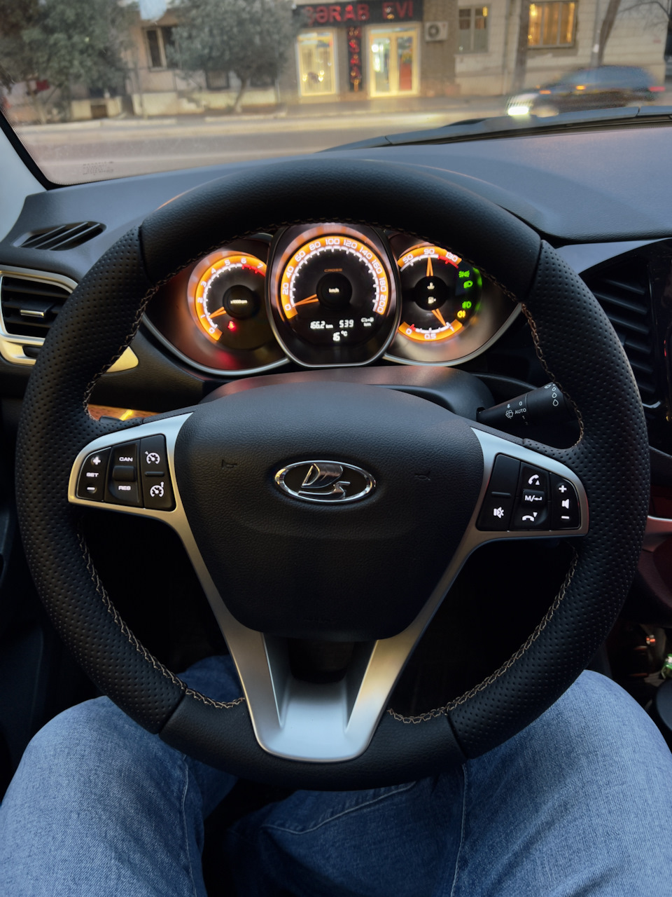 Руль — Lada Vesta SW Cross, 1,8 л, 2019 года | аксессуары | DRIVE2