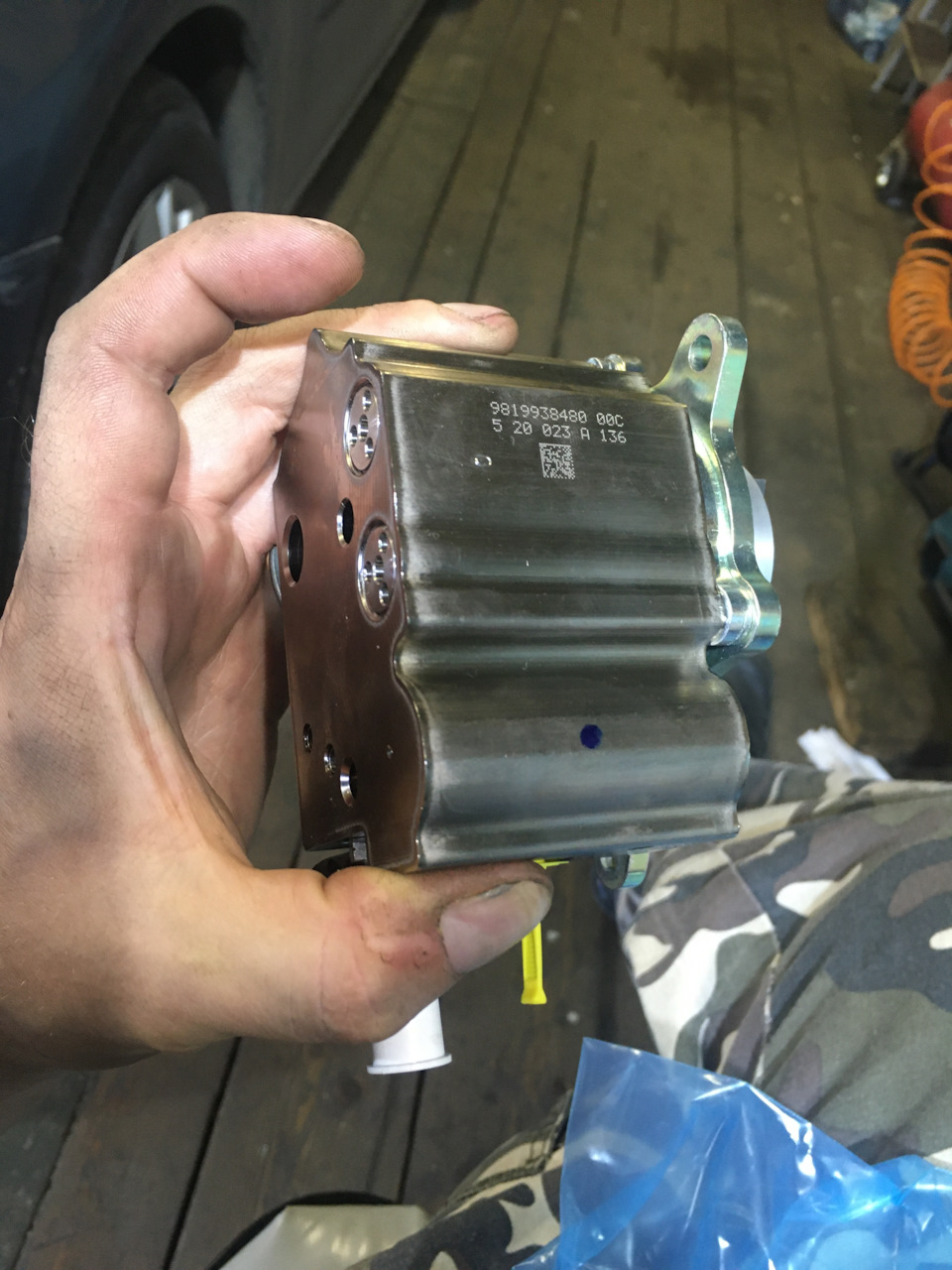 Фото в бортжурнале Citroen C4 Picasso (1G). Запчасти на фото: 9819938480, S20023