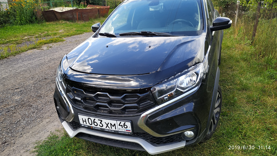 Дефлектор капота — Lada XRAY Cross, 1,8 л, 2018 года | тюнинг | DRIVE2