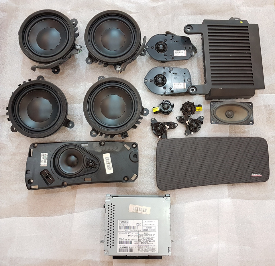 Dynaudio store volvo s80