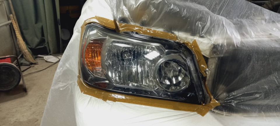 Покрытие лаком фар и фонарей — Toyota Kluger, 2,4 л, 2004 года ...