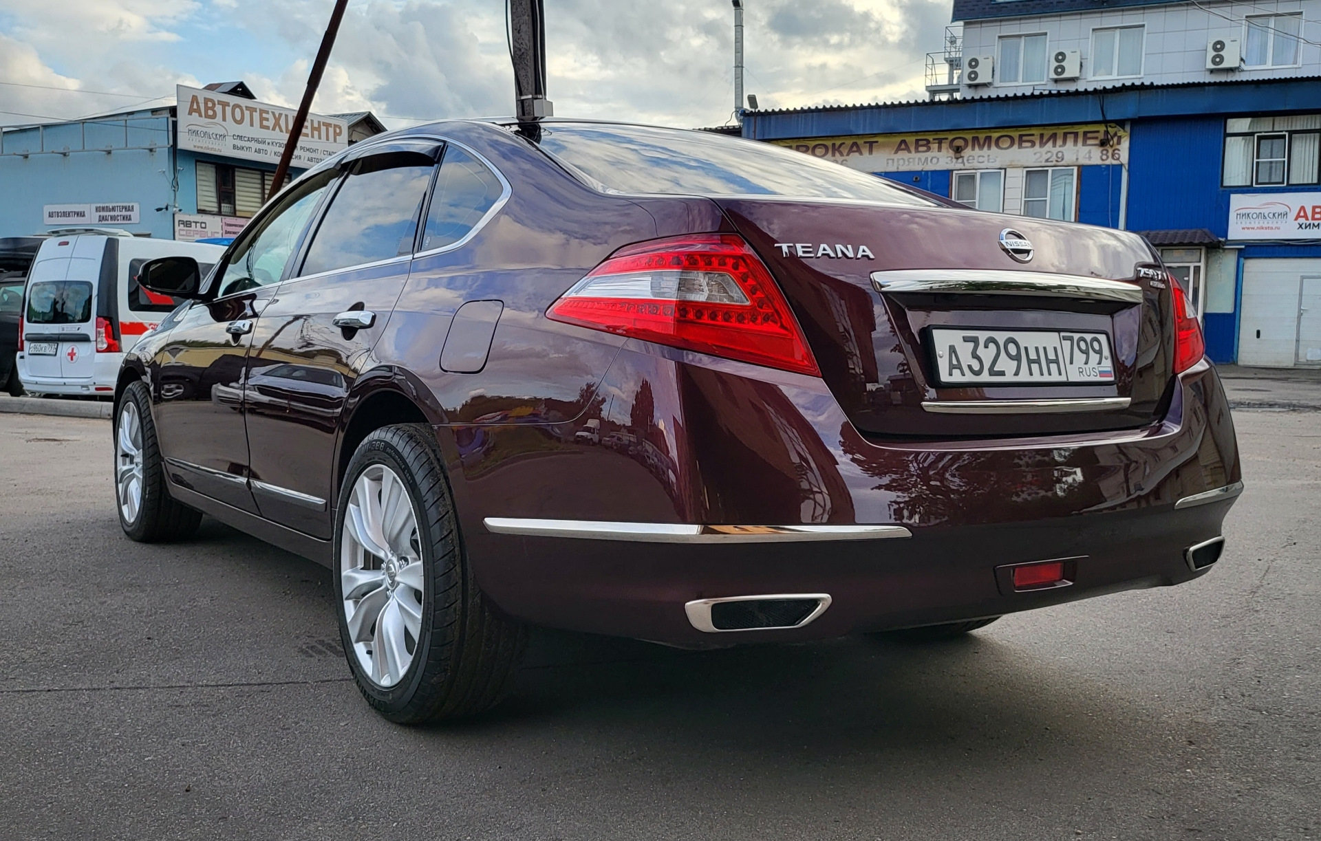 Nissan Teana j32 сверху. Ролики Ниссан Теана j32 2.5. Ниссан Кашкай на дисках Теана. Ниссан Теана j32 термостат.