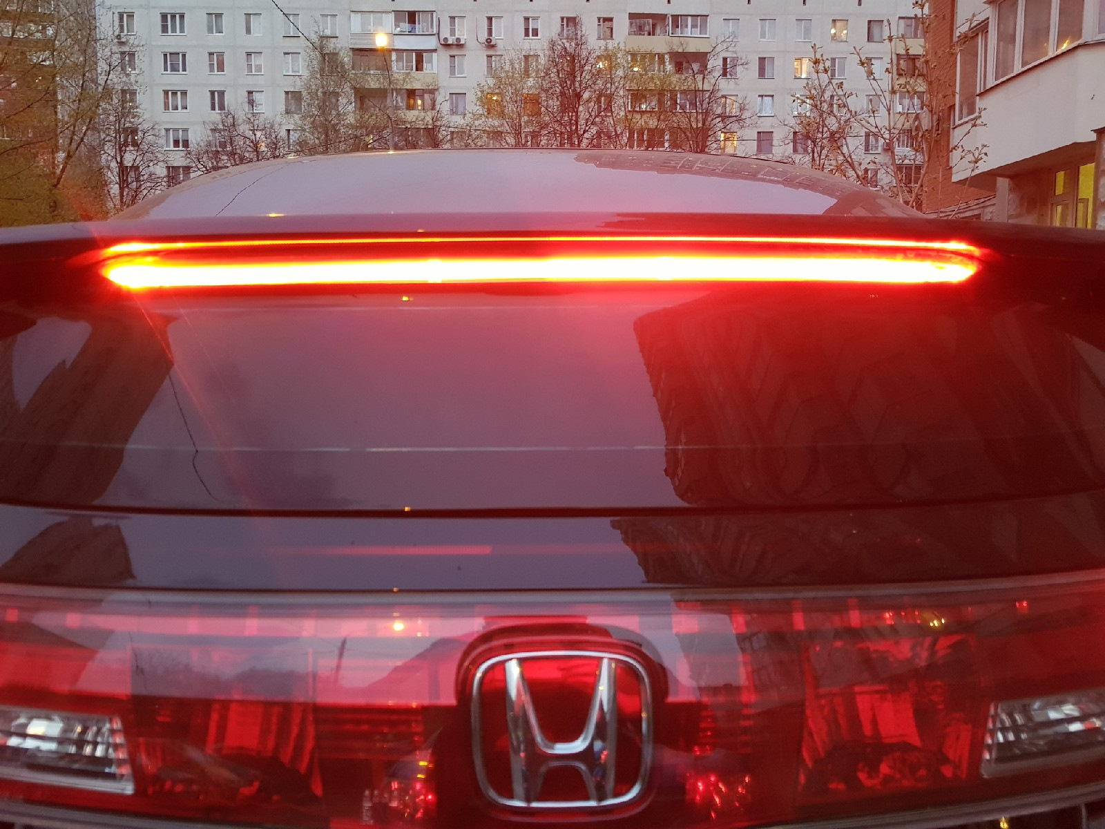 Стоп заднего стекла. Honda Civic 9 доп стоп сигнал. Стоп сигнал Цивик 5д. Спойлер-стоп сигнал rx350. Светодиодгве фонари Сивик 5д.