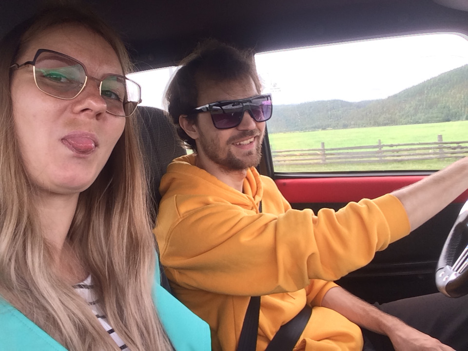 Девушка забавлялась с моим телефоном всю дорогу, т.к. у меня камера лучше — единственное преимущество айфона перед другими телефонами — Lada 2107