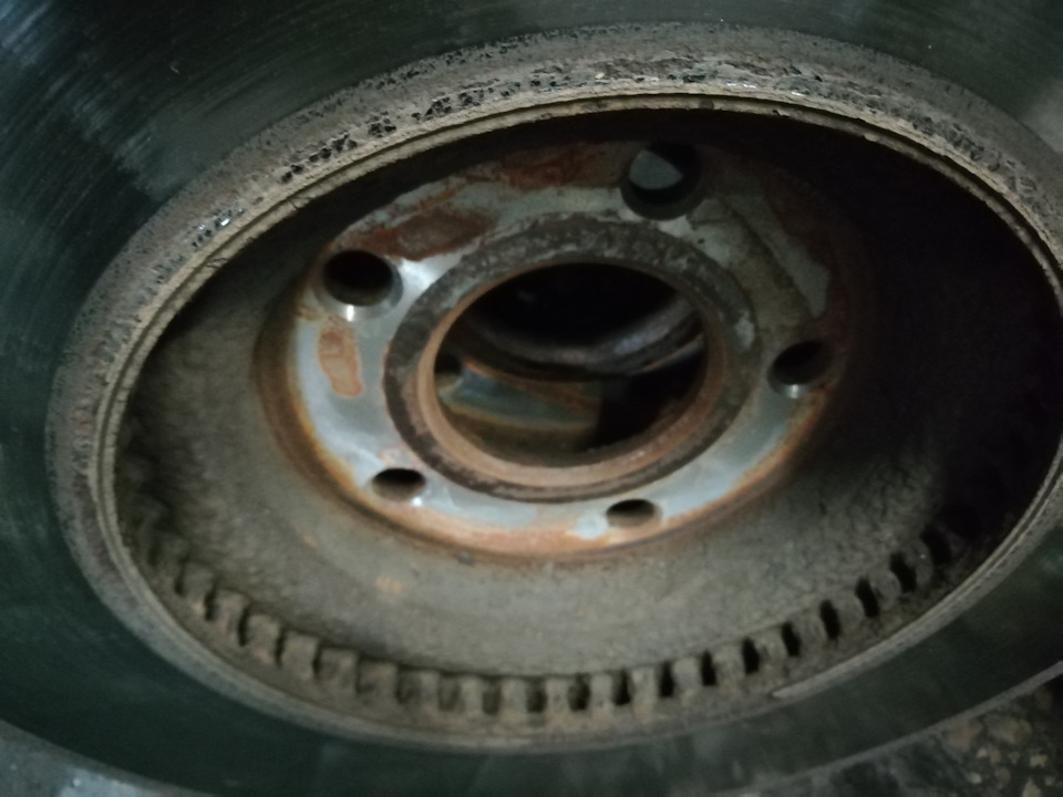 Замена тормозных дисков и колодок — Ford Fusion (2G), 2 л, 2016 года ...