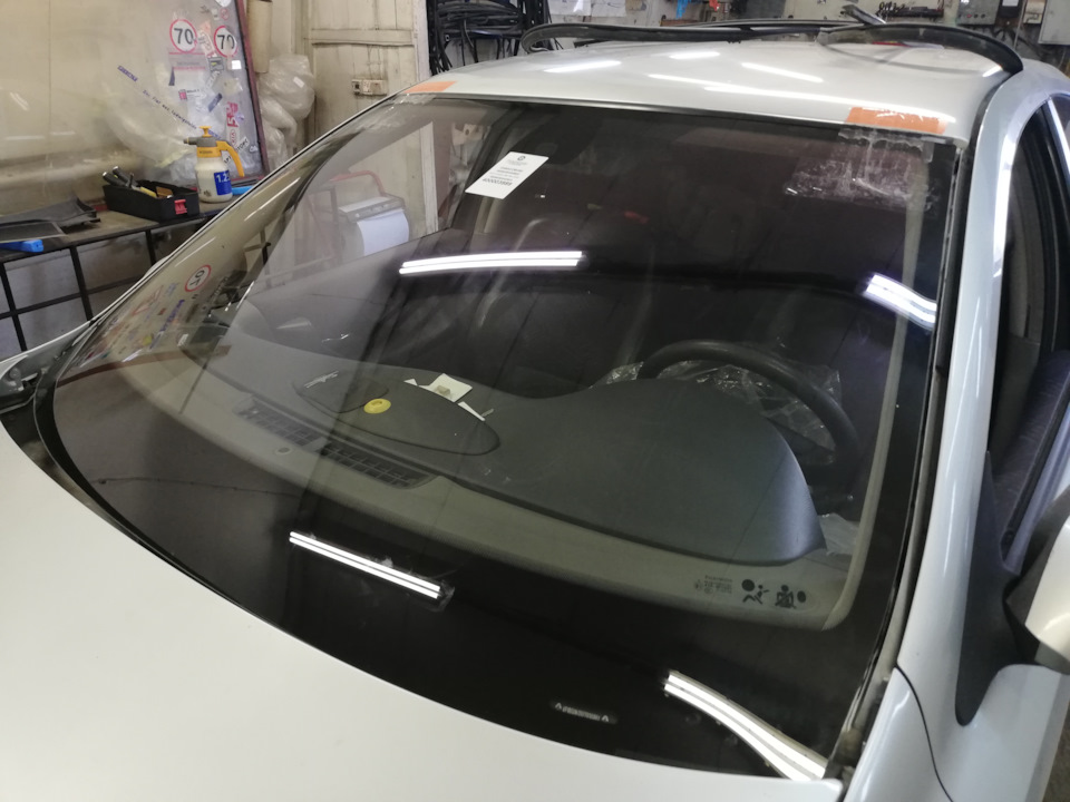 Новое Лобовое Стекло — Renault Laguna II, 2 л, 2002 года | визит на ...