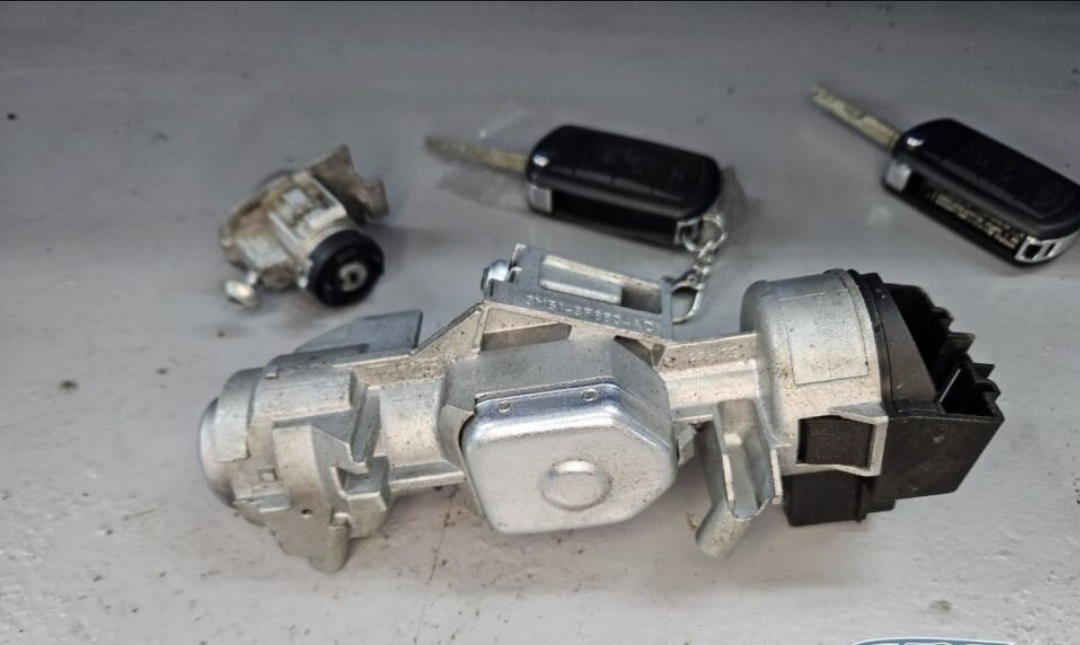 Сломался замок зажигания. — Land Rover Discovery III, 2007 года ...