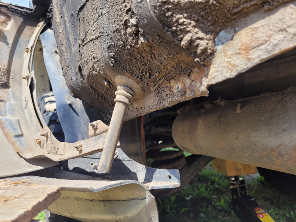 Пайка бампера строительным феном — Mitsubishi Montero III (V60), 3,5 л ...