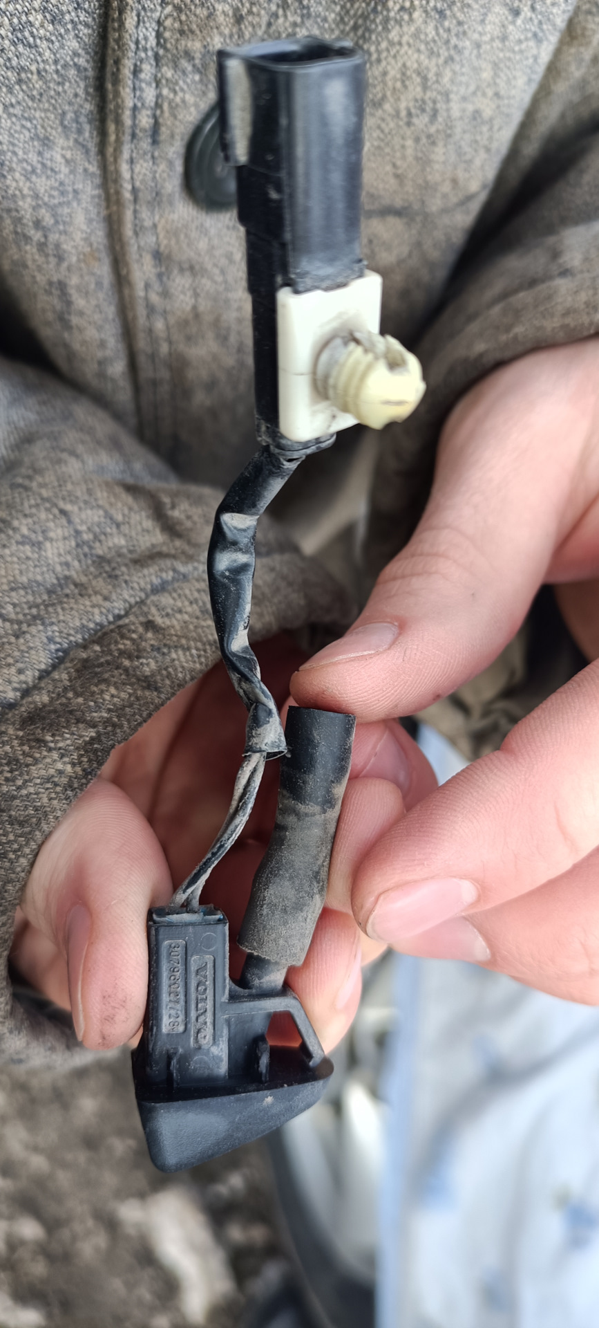 Первый мелкий ремонт — Volvo S80 (2G), 2,5 л, 2009 года | своими руками ...