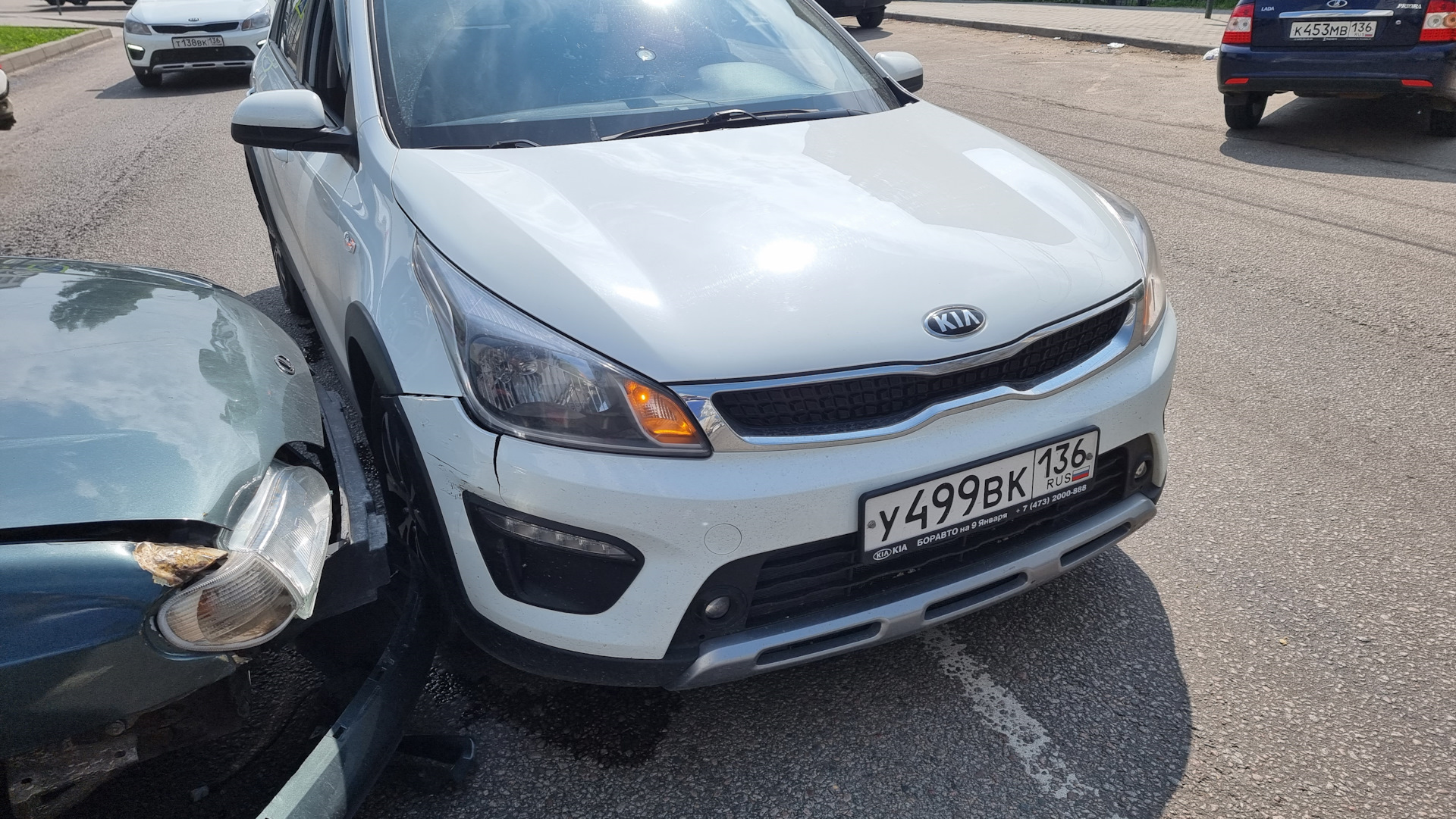 Есть попадание. Не пробил! — KIA Rio X-Line, 1,6 л, 2018 года | ДТП | DRIVE2