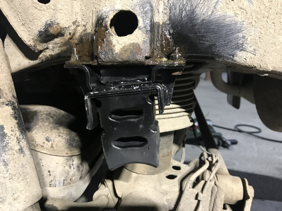 Ремонт задней подвески и тормозов на Прадо 120. Часть 2 — Toyota Land ...