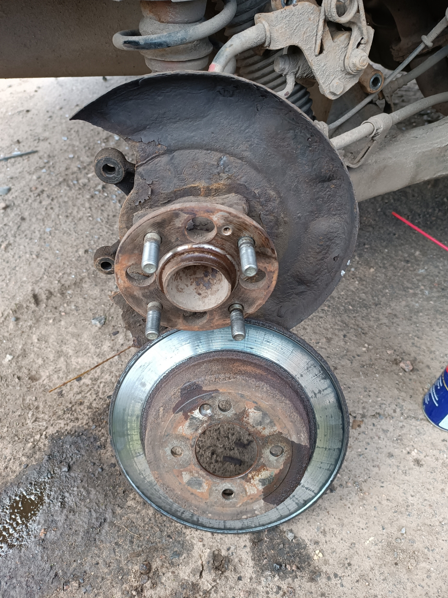 Задние тормозные диски + колодки — KIA Rio (3G), 1,4 л, 2012 года ...