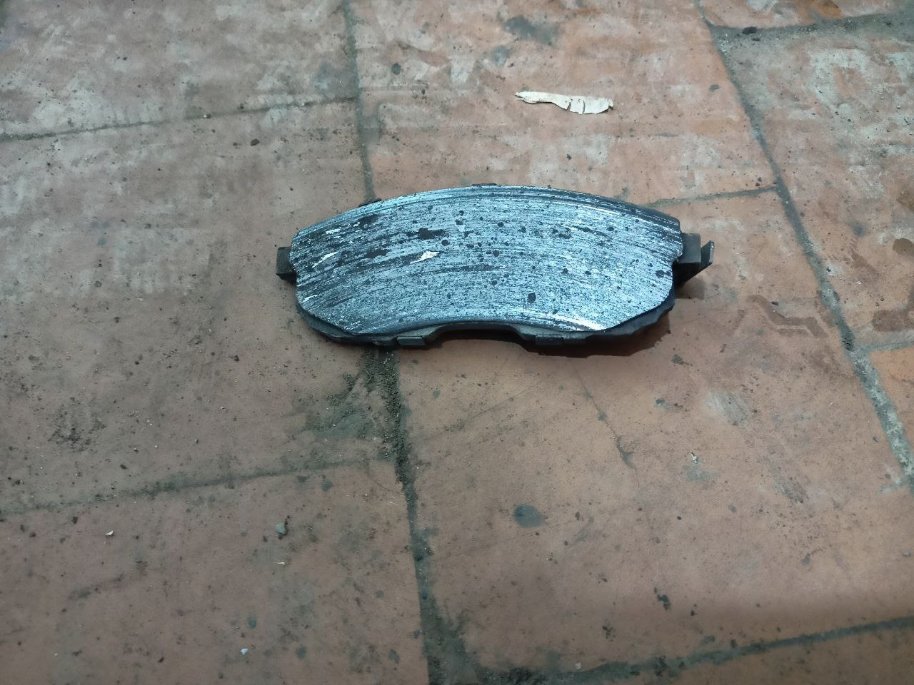 На сколько хватает тормозных колодок Nissan Juke Turbo? — Nissan Juke ...