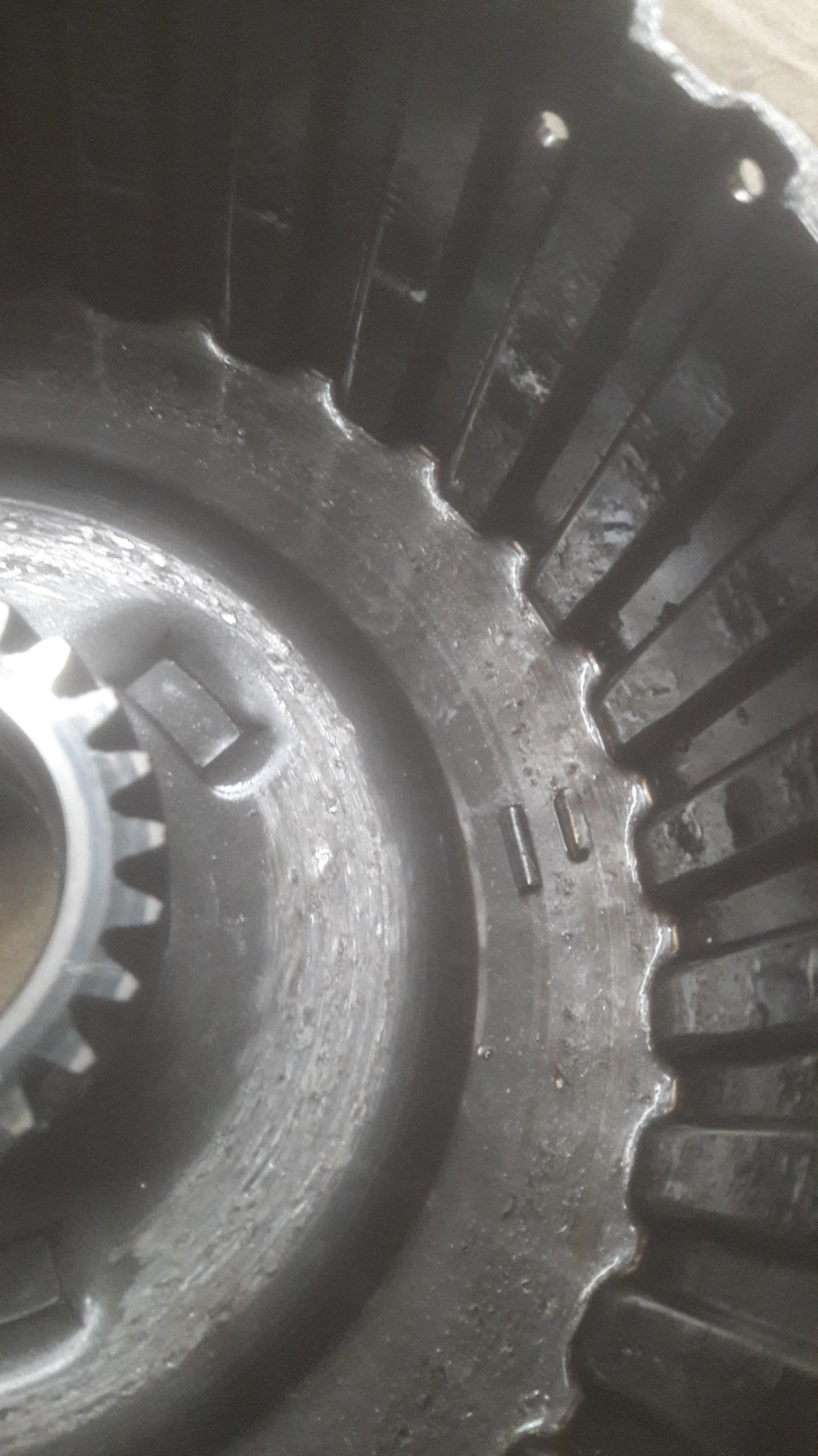 В шестернях обломки зубов и подшипников — Mitsubishi Lancer IX