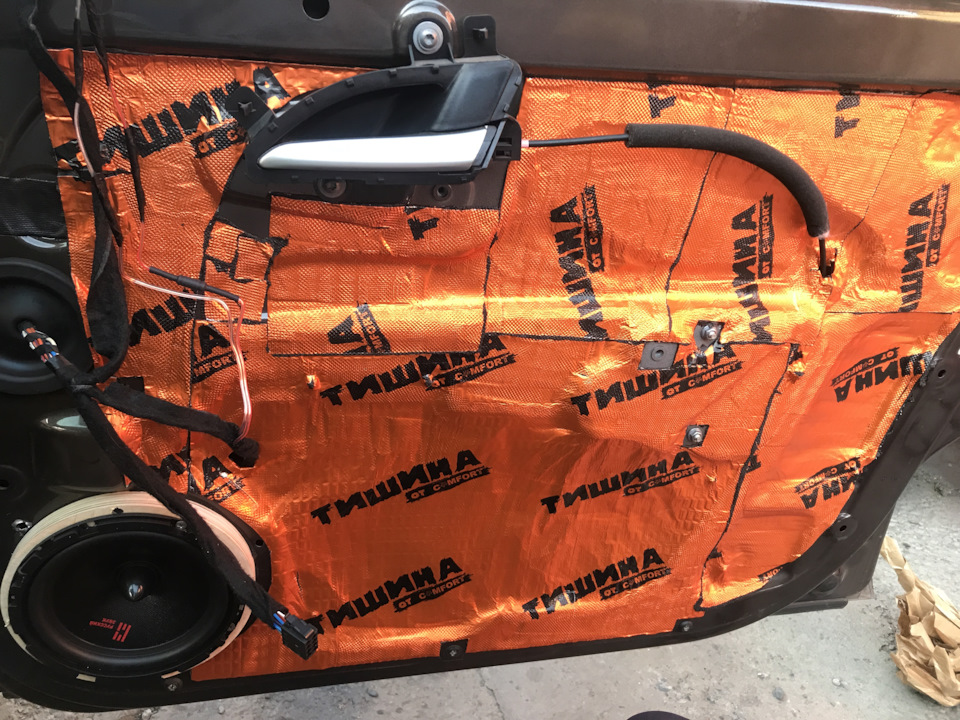 задние динамики лада гранта 2020. как поставить колонки в двери. задние динамики лада гранта. как поставить колонки в двери. проставка под динамик 16 см приора.