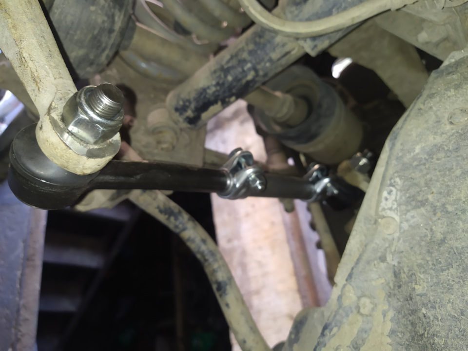 Рулевые тяги от тойоты и ограничители хода. — Chevrolet Niva (1G), 1,7 ...