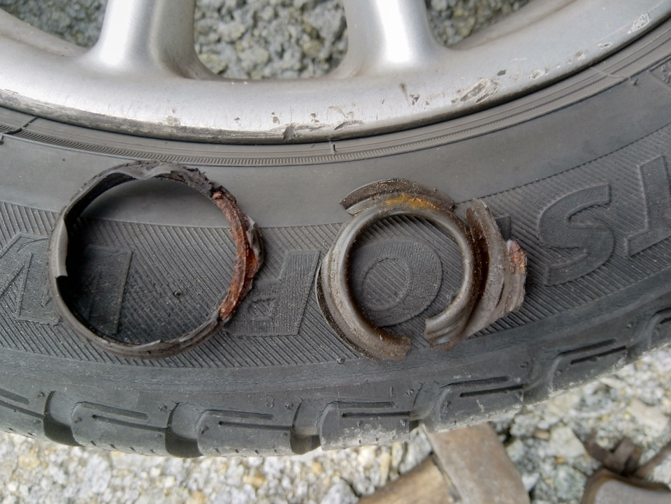 Замена пыльника заднего суппорта — Opel Vectra B, 1,8 л, 1998 года ...