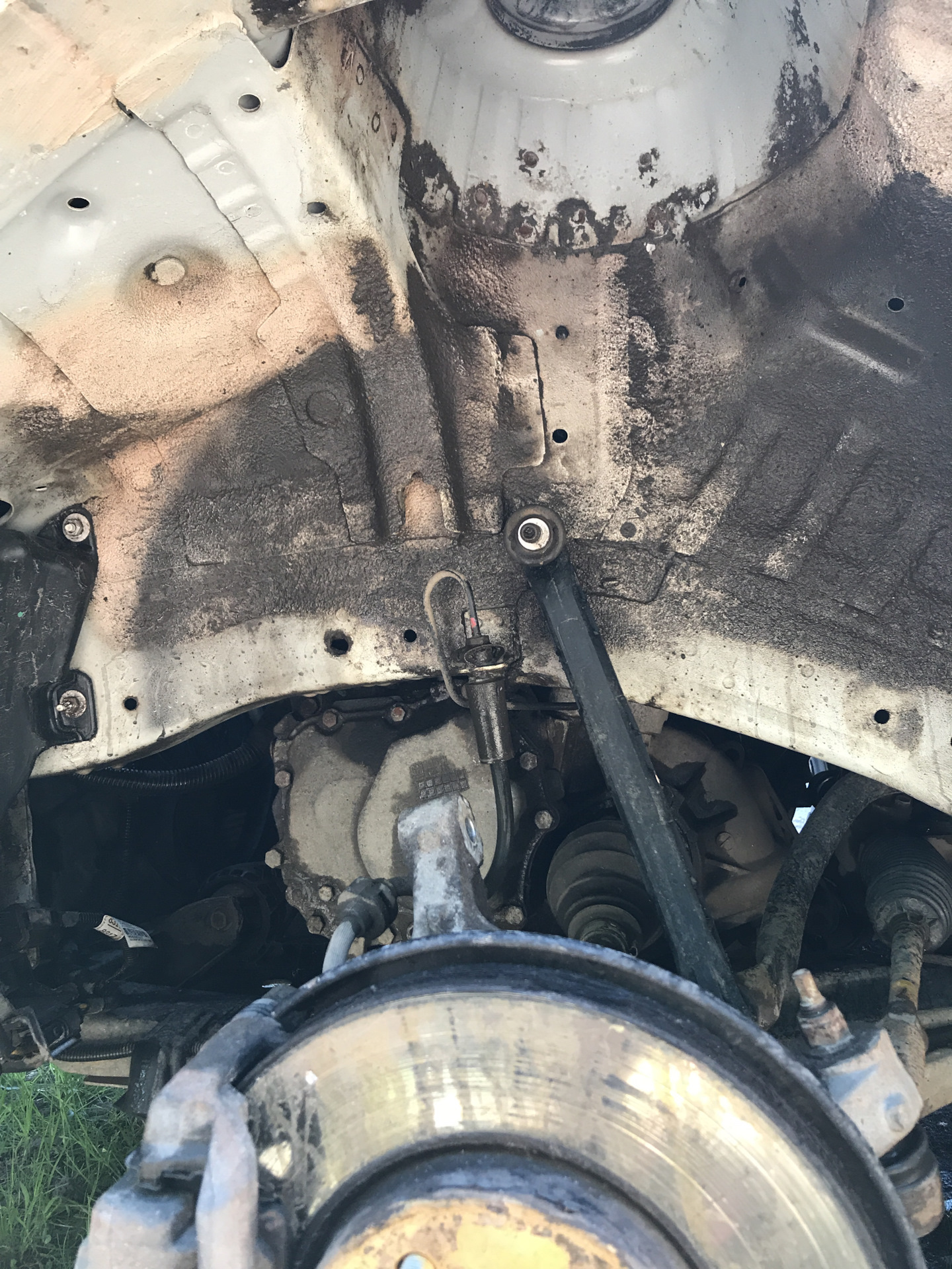 Замена опорников и стоек амортизатора — Chevrolet Cruze (1G), 1,8 л ...