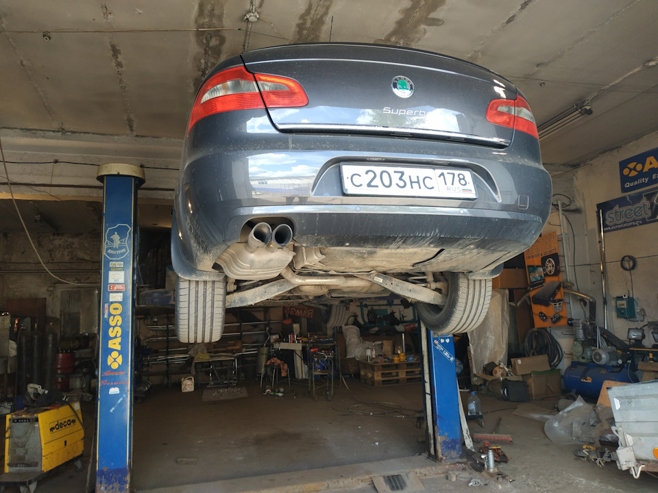 Насадки на выхлоп — Skoda Superb Mk2, 1,8 л, 2009 года | визит на ...