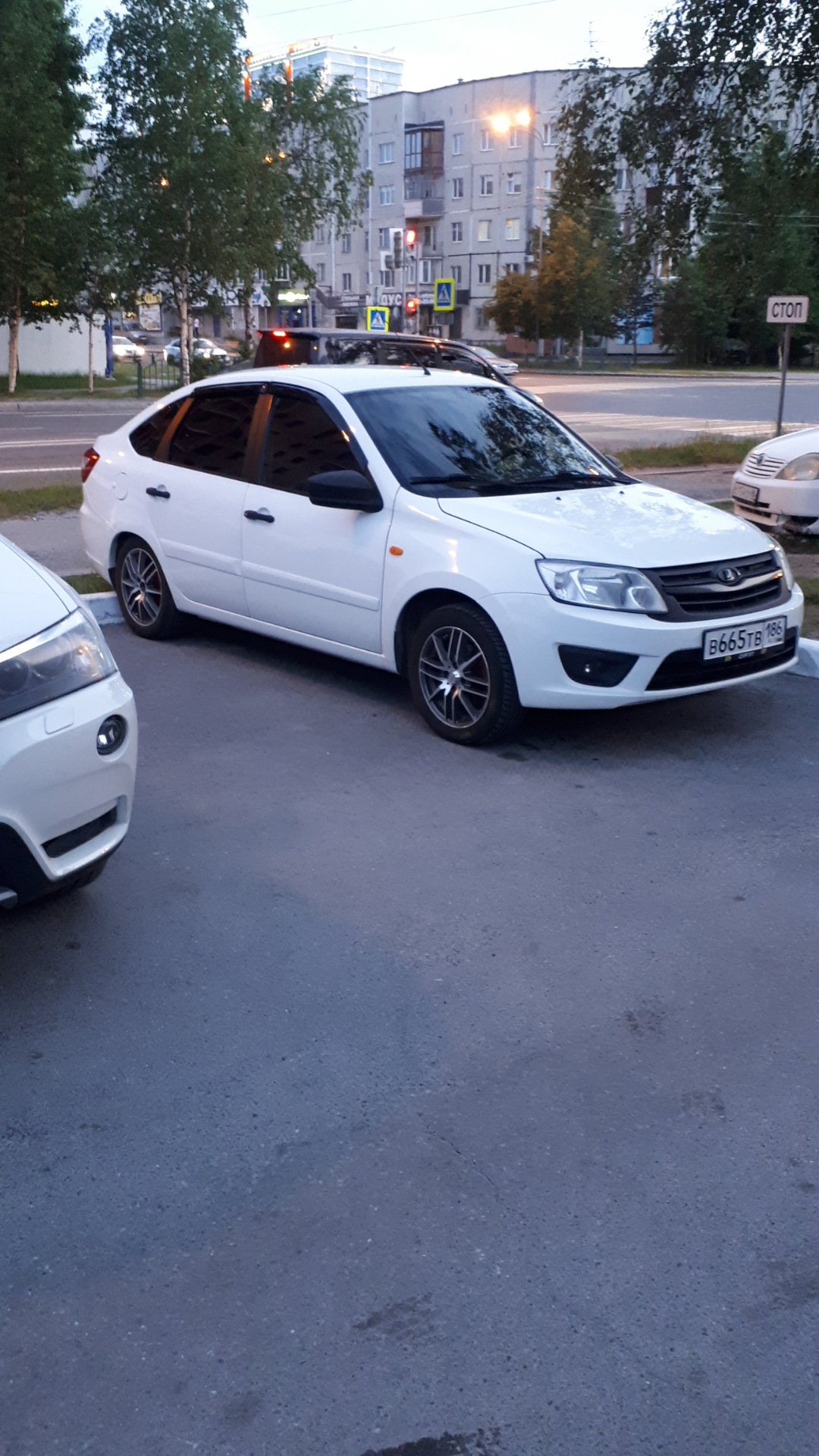Диски — Lada Гранта Лифтбек (1G), 1,6 л, 2014 года | колёсные диски ...