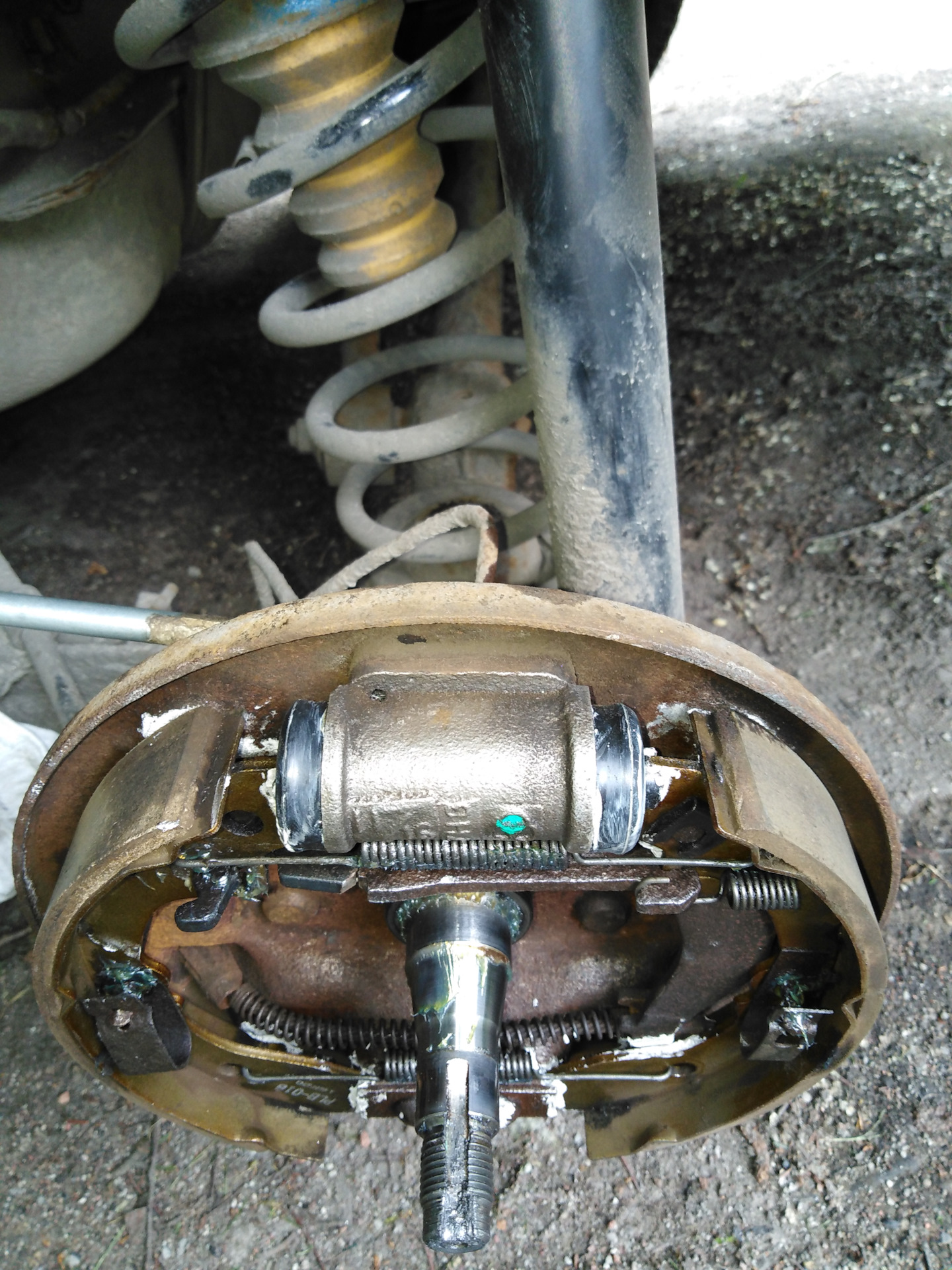 Греется задний левый барабан #2 — KIA Rio (1G), 1,6 л, 2002 года ...