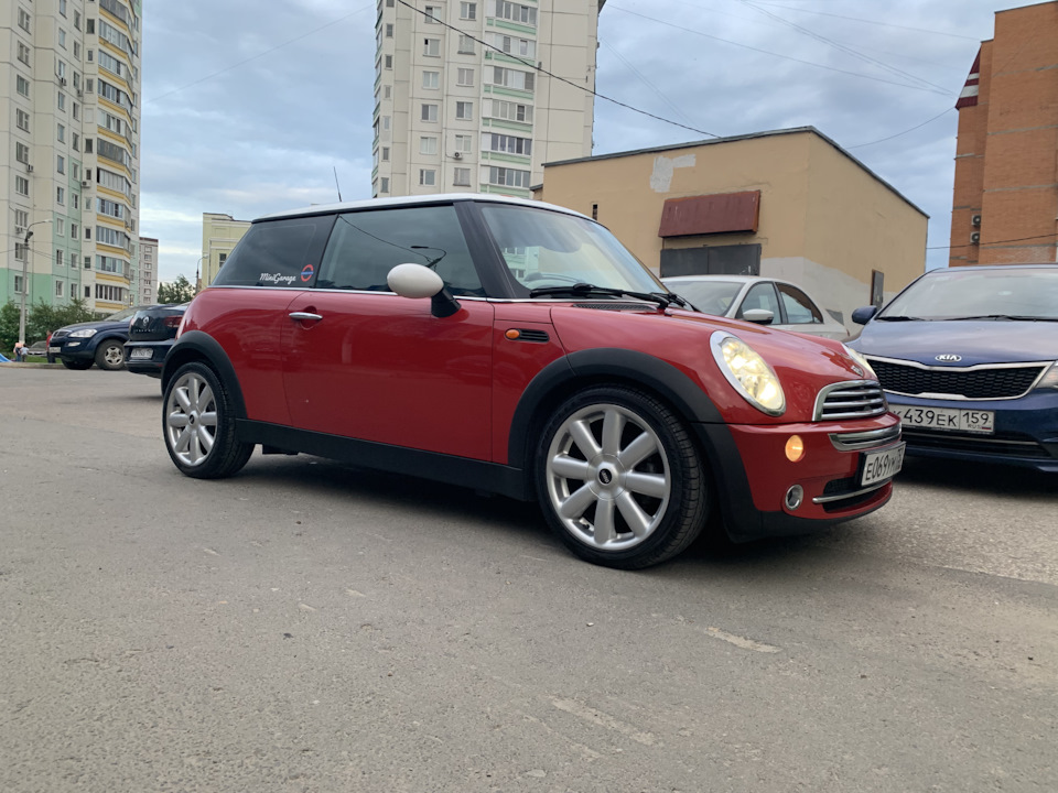 Новые колёса — MINI Cooper Mk I, 1,6 л, 2005 года | колёсные диски | DRIVE2