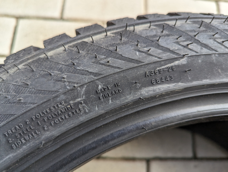Шины зимние шипованные Nokian 245/45 R19 на Audi A6 (C8), Audi A7 ...