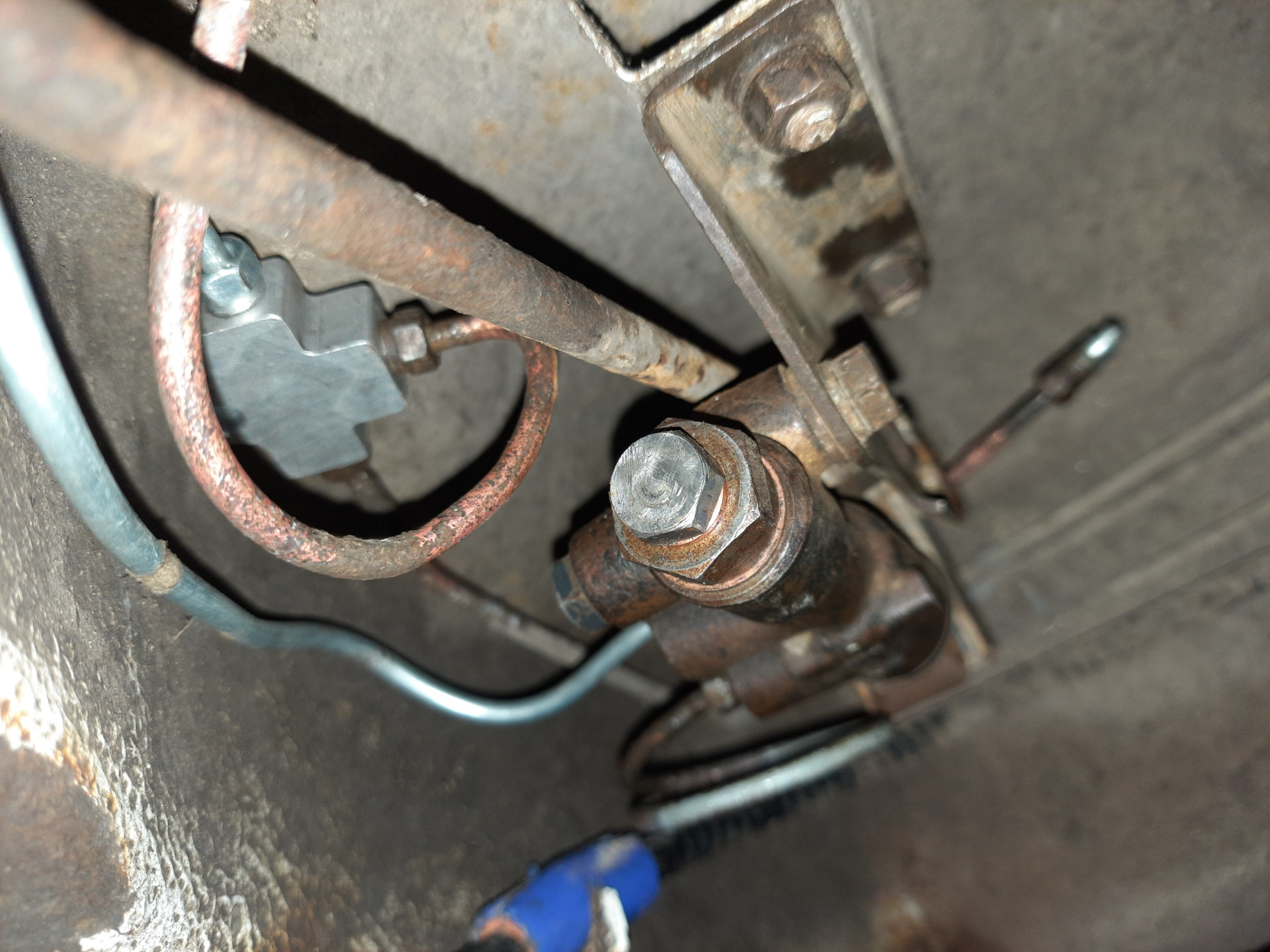 Осевая тормозная система вместо диагональной. — Lada 2114, 1,6 л, 2013 ...