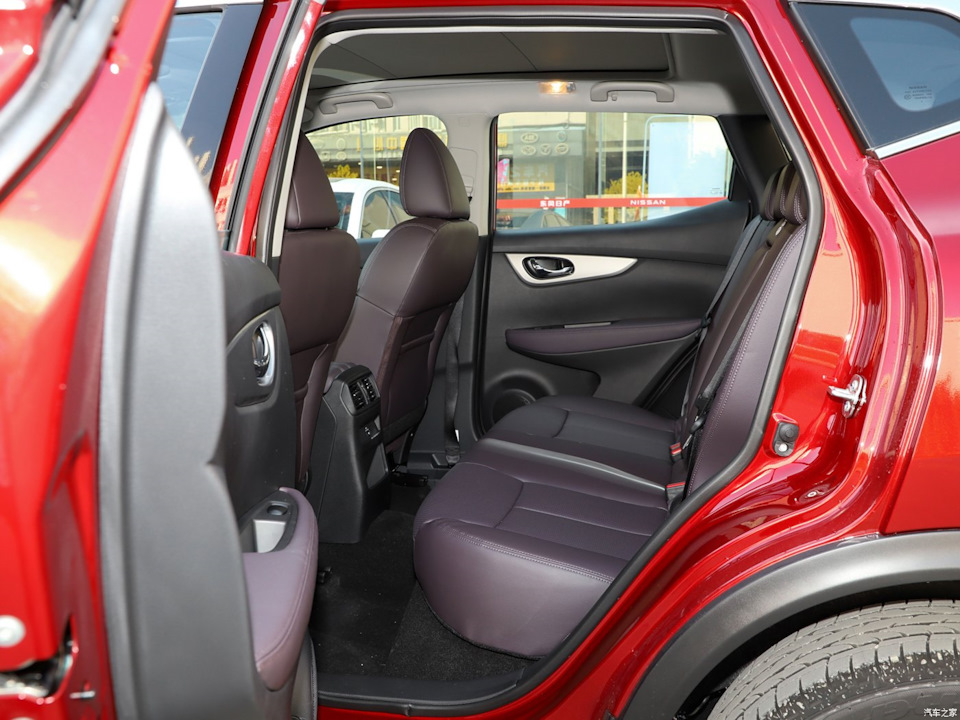 Фото в бортжурнале Nissan Qashqai (2G)