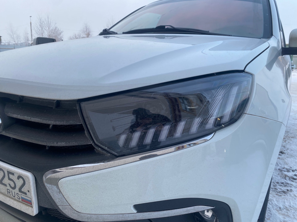 Фары с линзами на гранту — Lada Гранта (2G) FL, 1,6 л, 2019 года ...