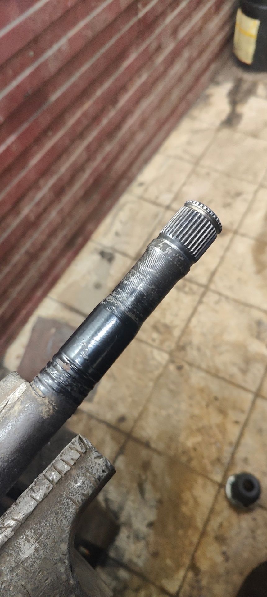 Попал маслом в кашу. Лопнул шрус. — Skoda Octavia A4 Mk1, 1,8 л, 2001 ...